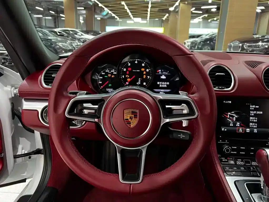 2016 Porsche 718 Boxster 2.0T — миниатюра 13