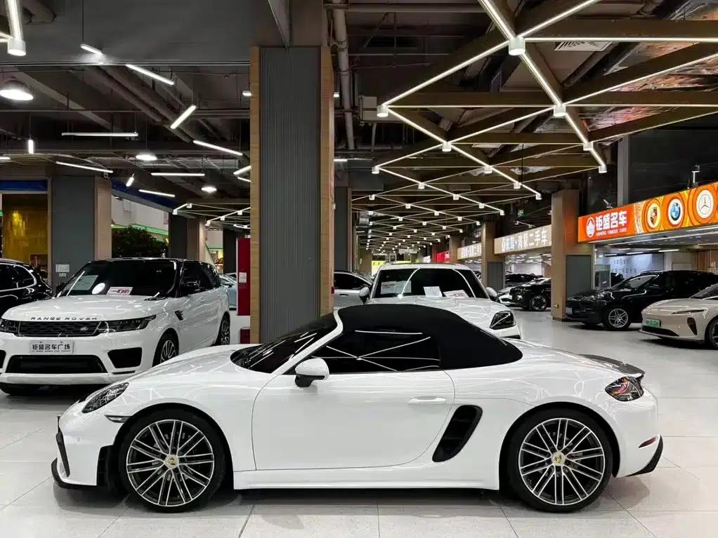 2016 Porsche 718 Boxster 2.0T — миниатюра 3