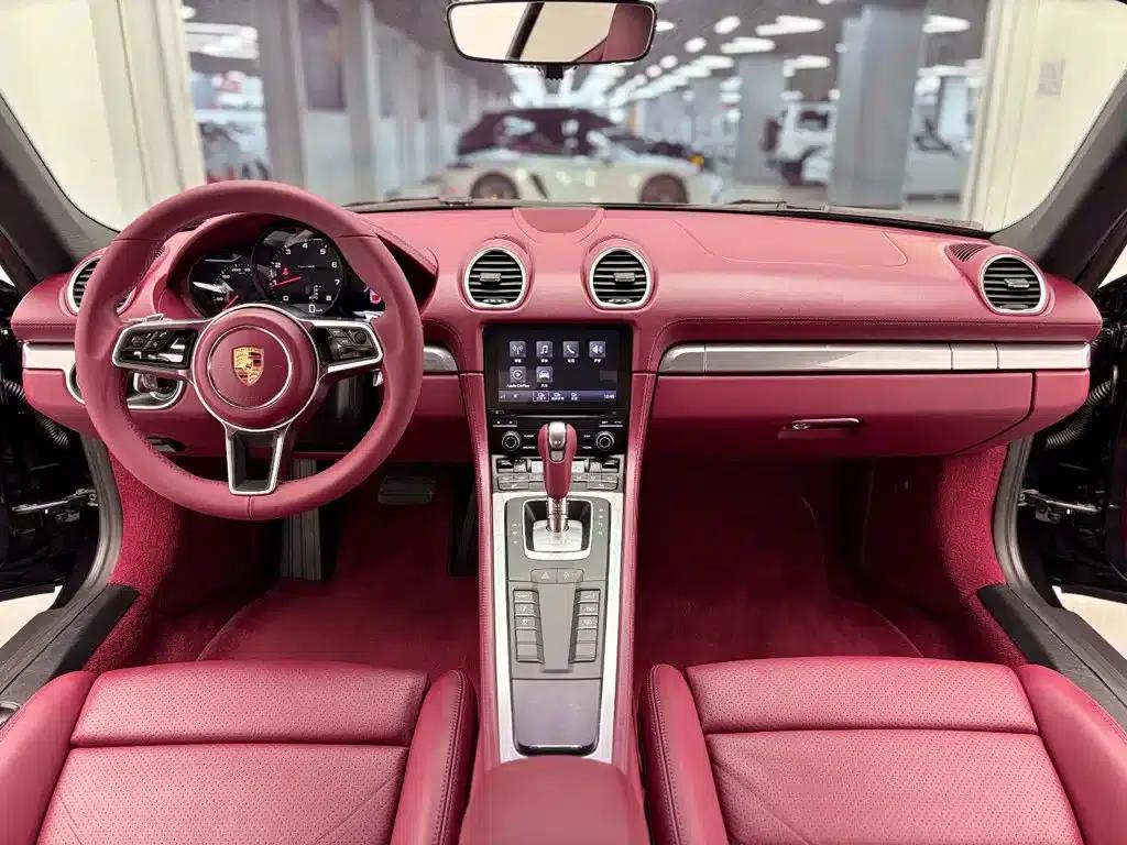 Porsche 718 Cayman 2018 2.0T — миниатюра 24