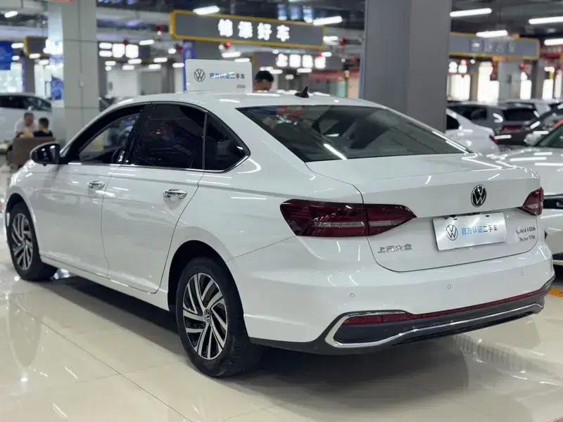 2023 Volkswagen Lavida 1.5L Automatic Five Million Edition — миниатюра 4