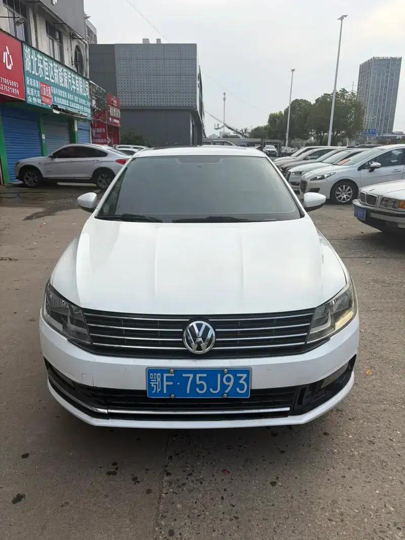2015 Volkswagen Lavida 1.6L Automatic Comfort Edition — миниатюра 2