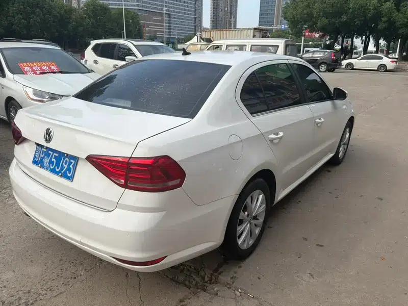 2015 Volkswagen Lavida 1.6L Automatic Comfort Edition — миниатюра 5