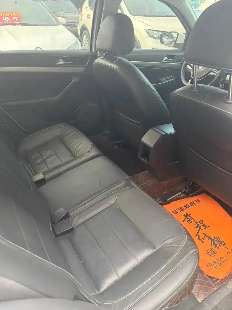 2015 Volkswagen Lavida 1.6L Automatic Comfort Edition — миниатюра 7