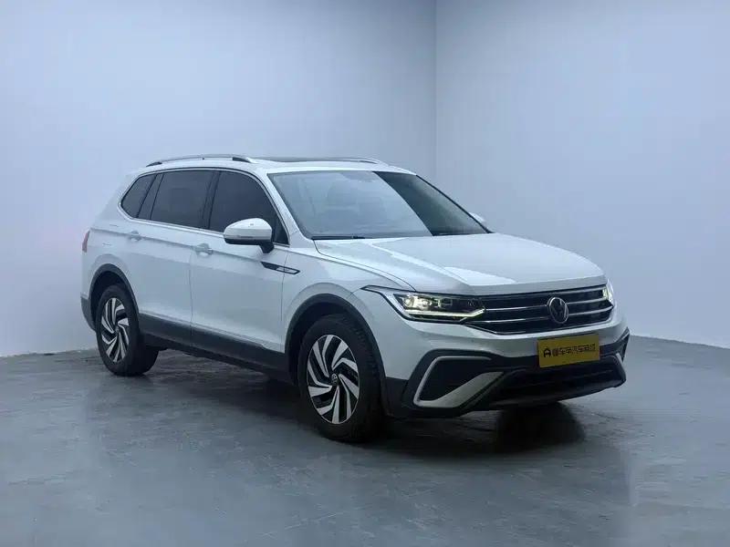 Tiguan L 2024 300TSI 2WD Smart Edition — миниатюра 3