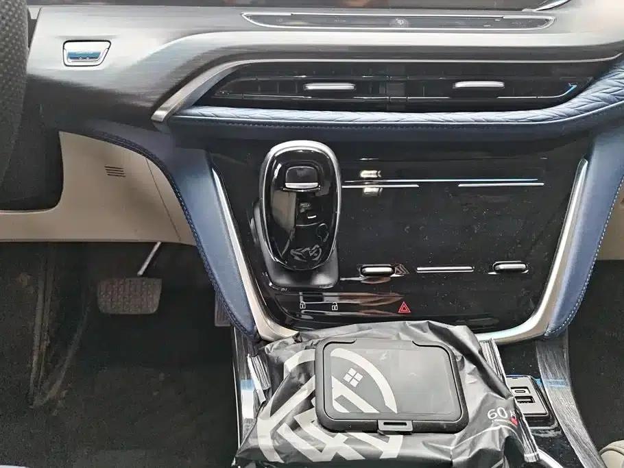 Buick GL8 2023 ES Luxury Comfort Edition — миниатюра 16