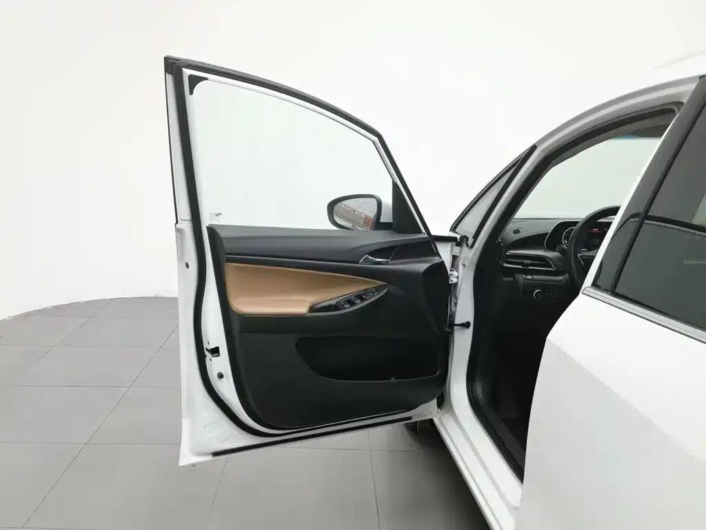 Buick GL6 2021 323T Mild Hybrid Connected Luxury Edition — миниатюра 8