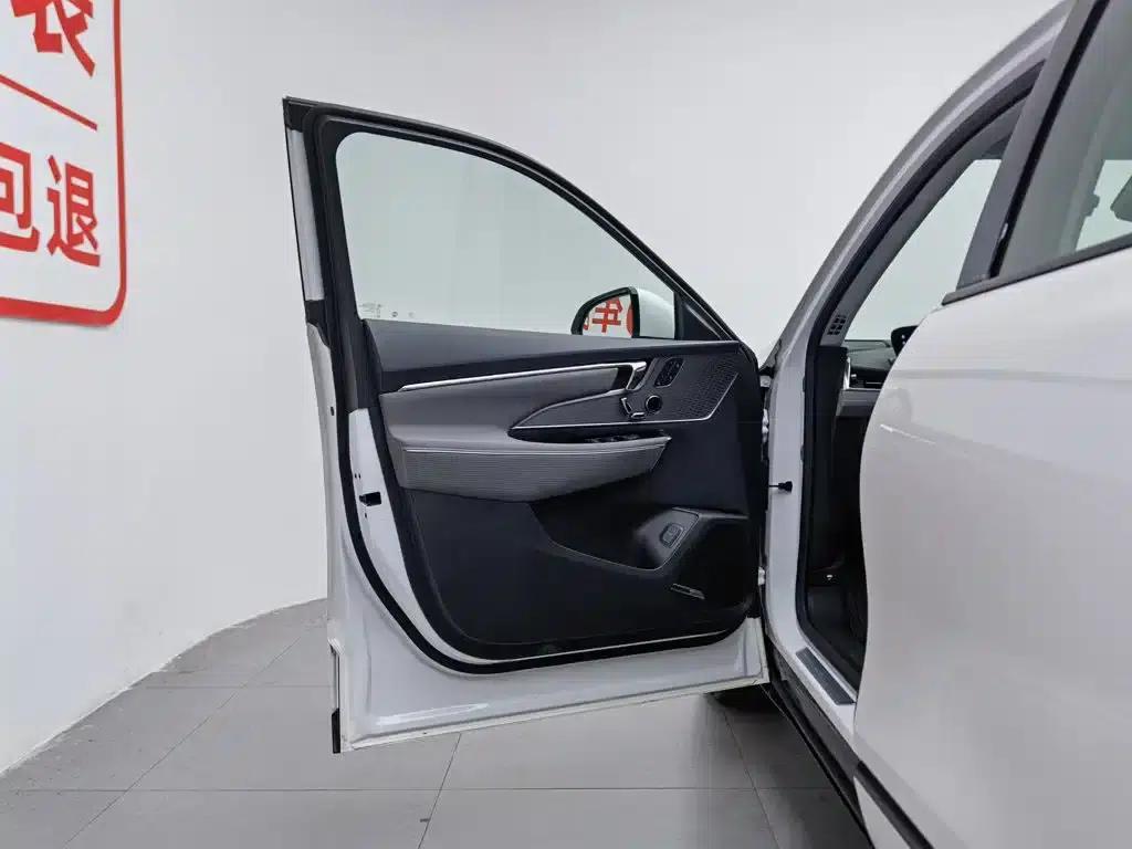 Buick E5 2023 Premium Standard Range Edition — миниатюра 8