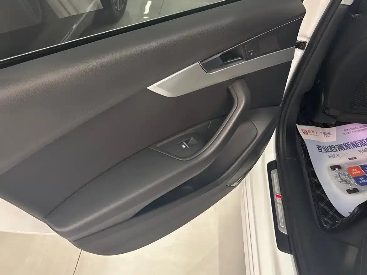 Audi A4L 2020 40 TFSI quattro Luxury Dynamic — миниатюра 14