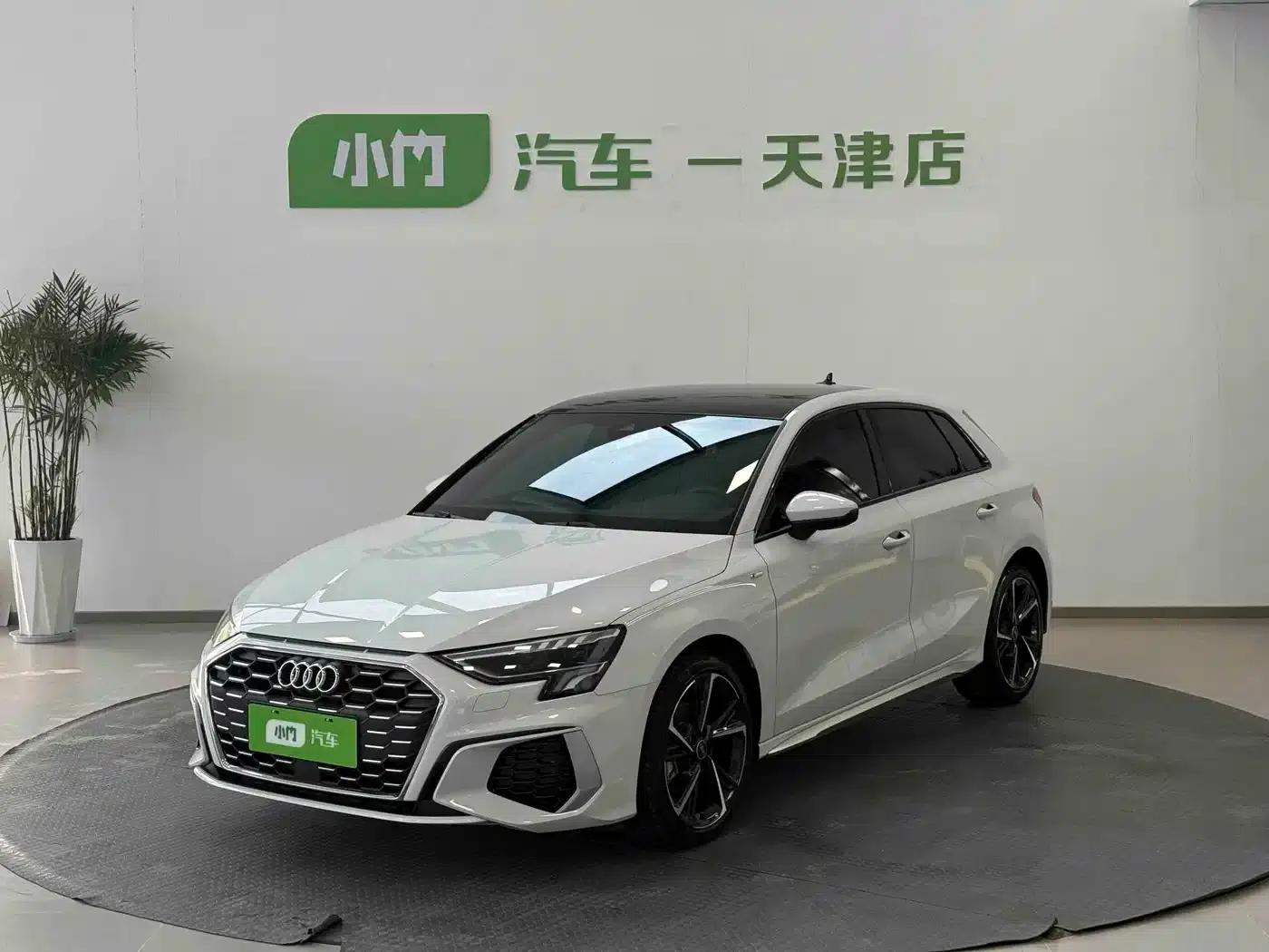 Audi A3 2023 Sportback 35 TFSI Fashion Sport — миниатюра 1