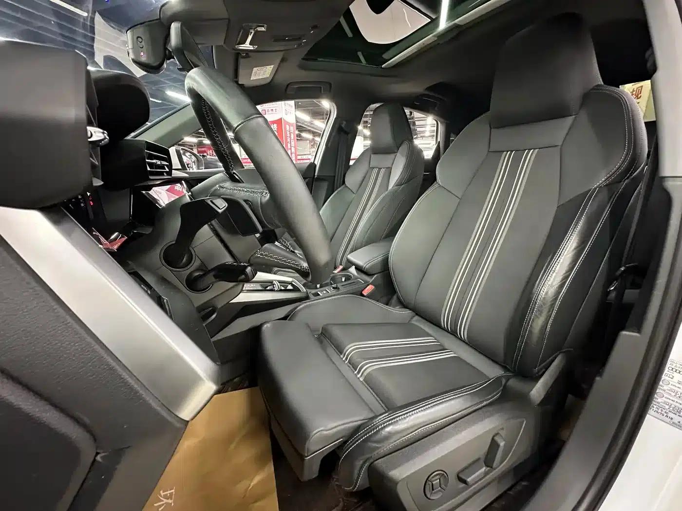 Audi A3 2023 Facelift A3L Limousine 35 TFSI Sporty Edition — миниатюра 28