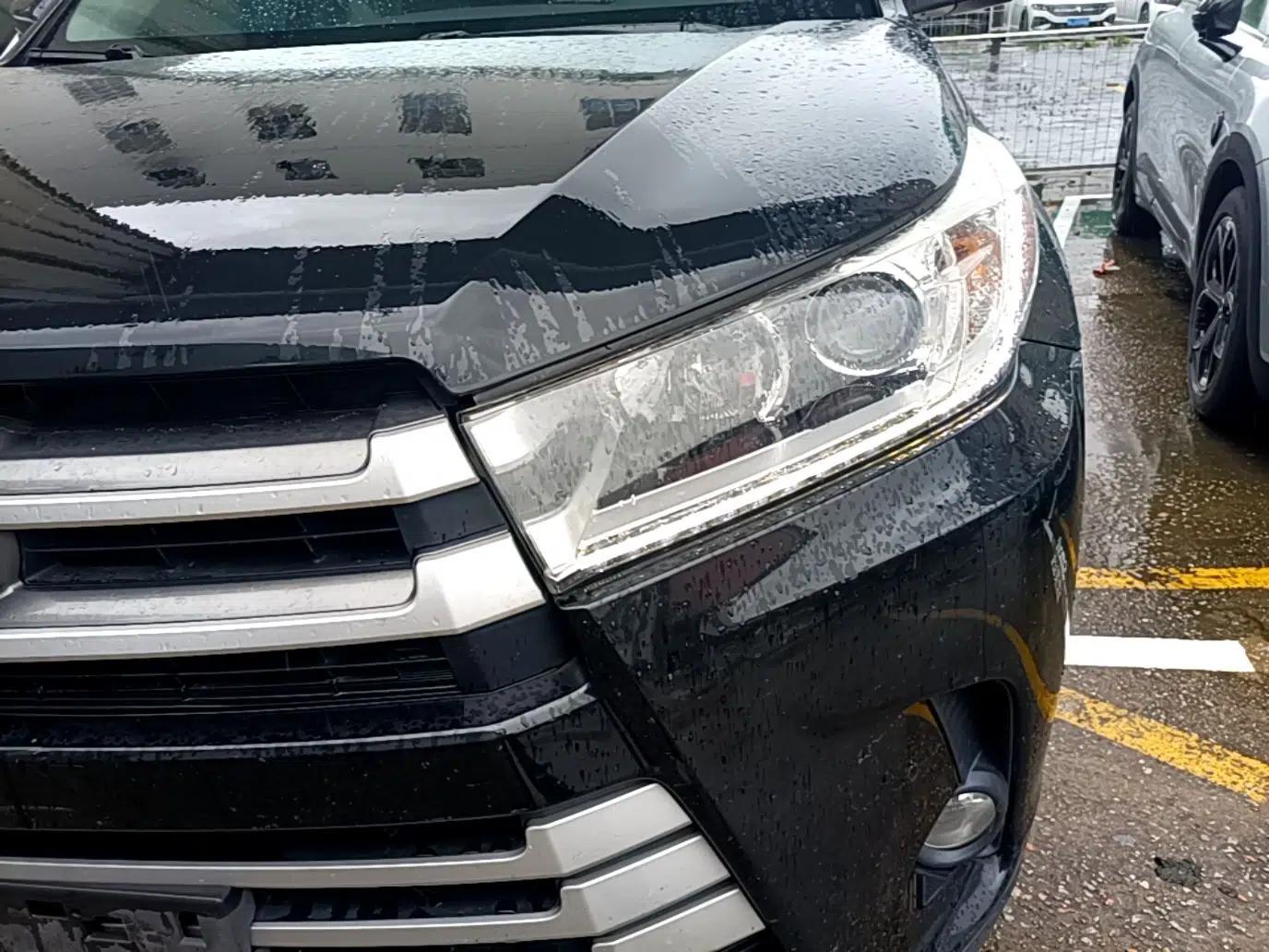 Toyota Highlander 2018 2.0T Four-Wheel Drive Luxury Version 7 Seats China VI Standard — миниатюра 8