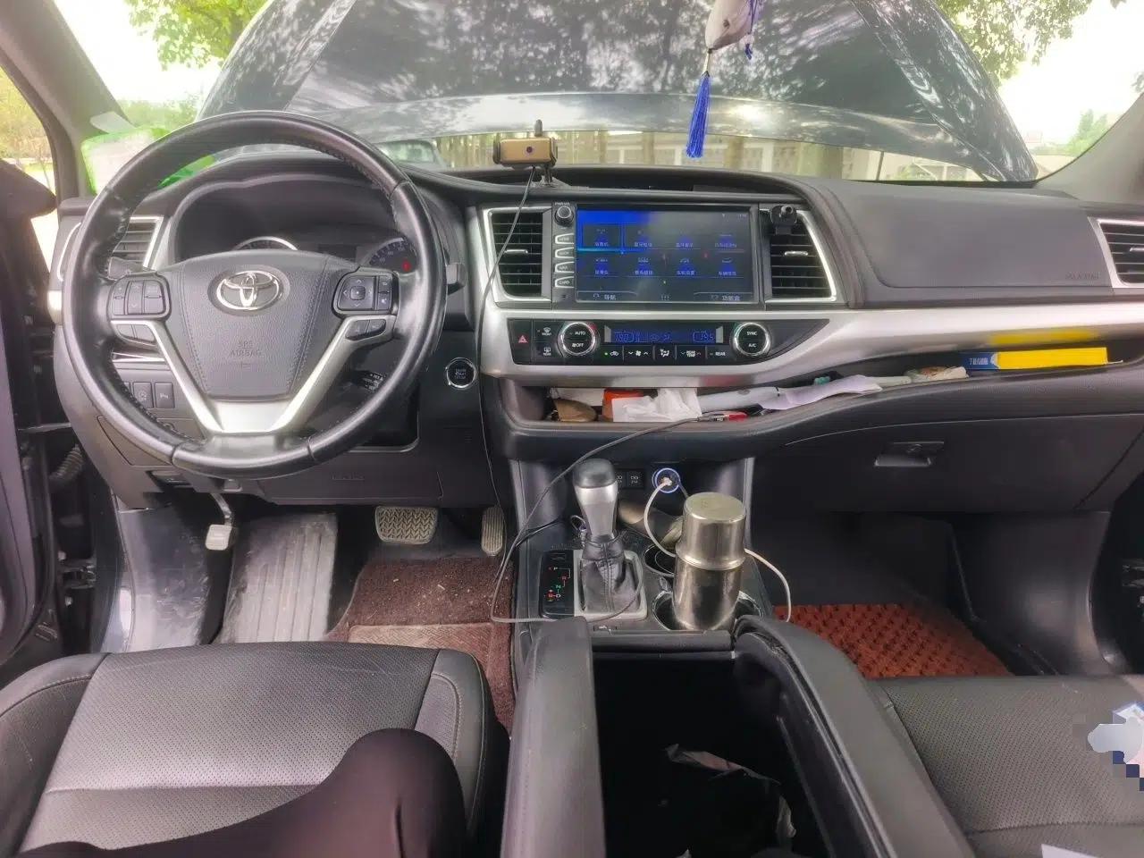 Toyota Highlander 2018 2.0T Four-Wheel Drive Luxury Version 7 Seats China VI Standard — миниатюра 9