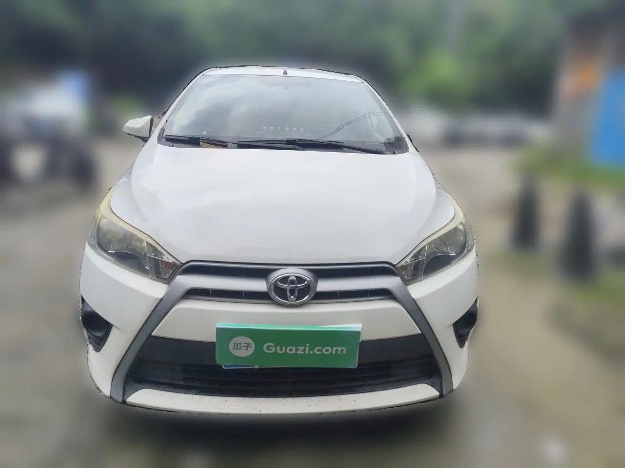 Toyota YARiS L Zhi Xuan 2015 1.5E Automatic Charm Edition — миниатюра 2