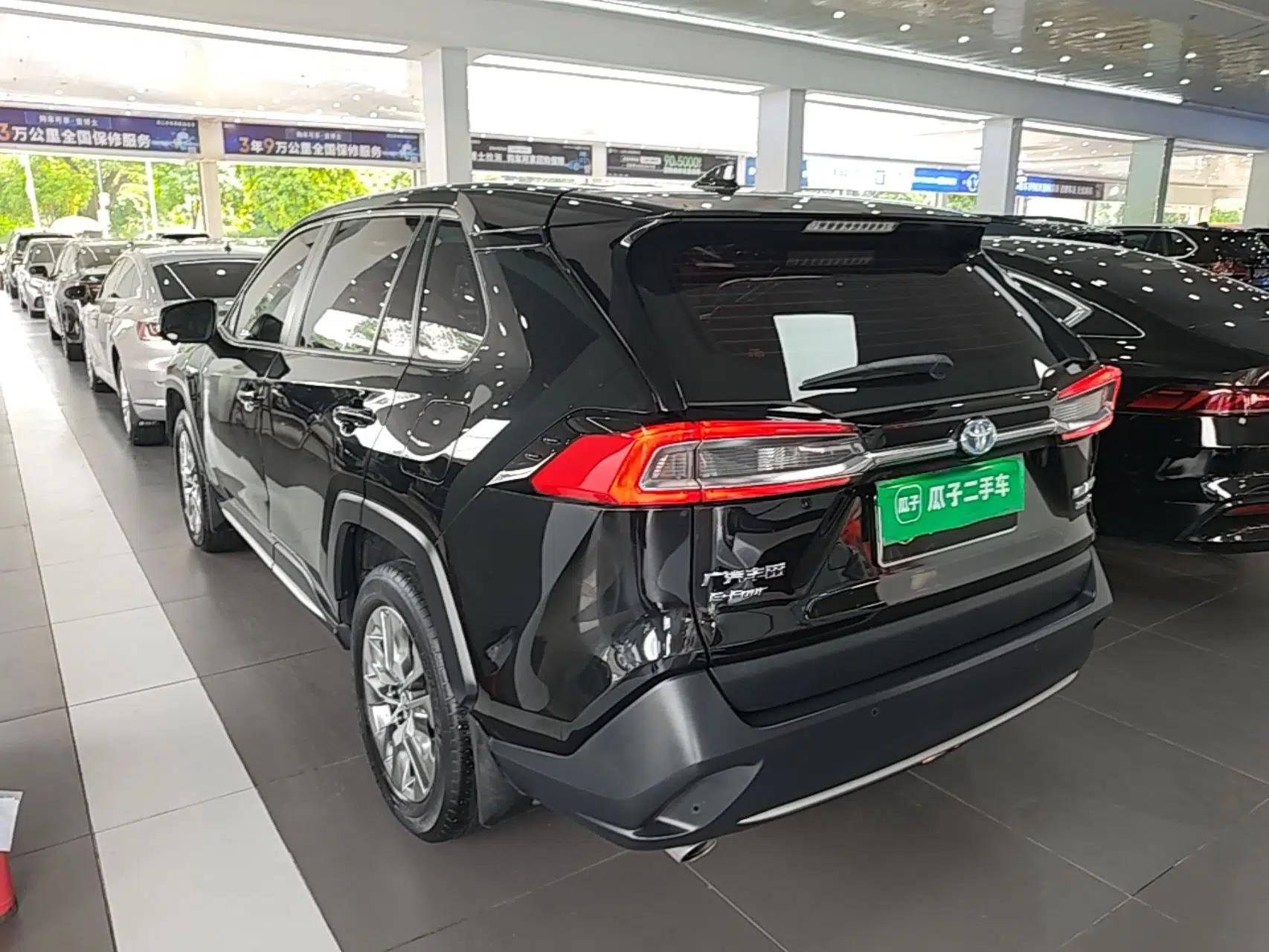 Toyota Wildlander 2022 Dual-Engine 2.5L E-CVT Four-Wheel Drive Luxury Edition — миниатюра 4