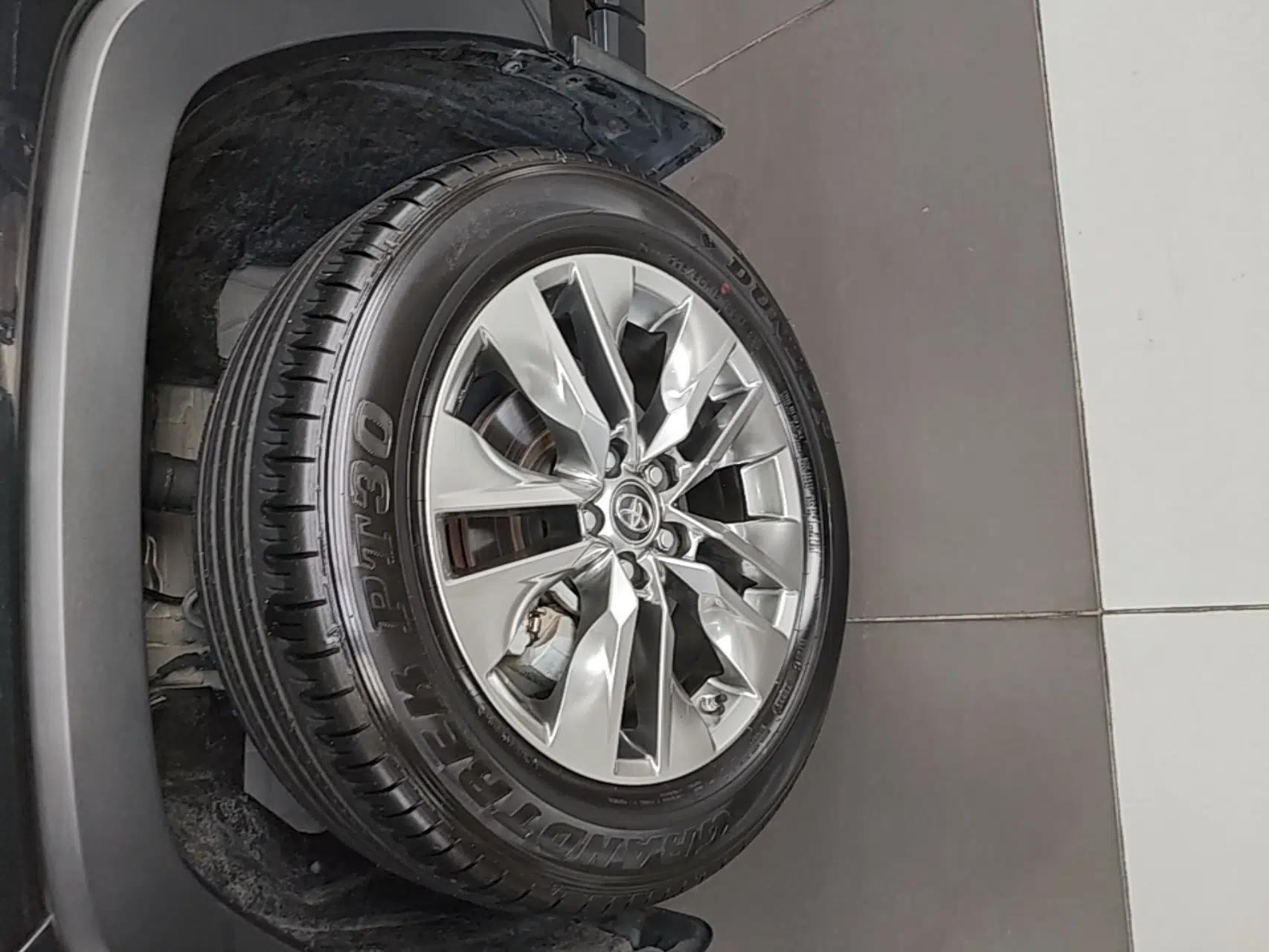 Toyota Wildlander 2022 Dual-Engine 2.5L E-CVT Four-Wheel Drive Luxury Edition — миниатюра 10