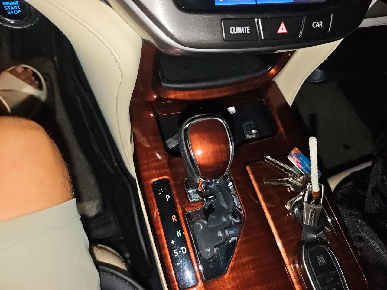 Toyota Crown 2015 2.0T Fashion Edition — миниатюра 14
