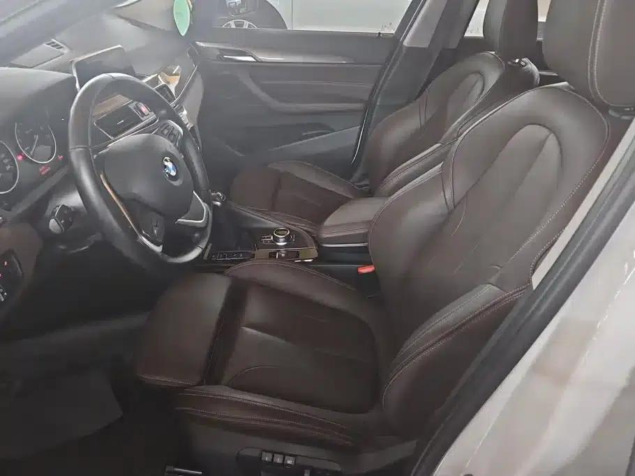 BMW X1 PHEV 2018 xDrive25Le Luxury — миниатюра 9