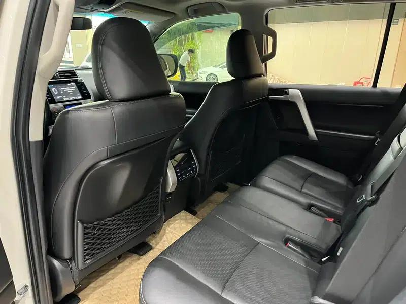 2018 Prado 3.5L Automatic TX-L with Rear-mounted Spare Tire — миниатюра 19