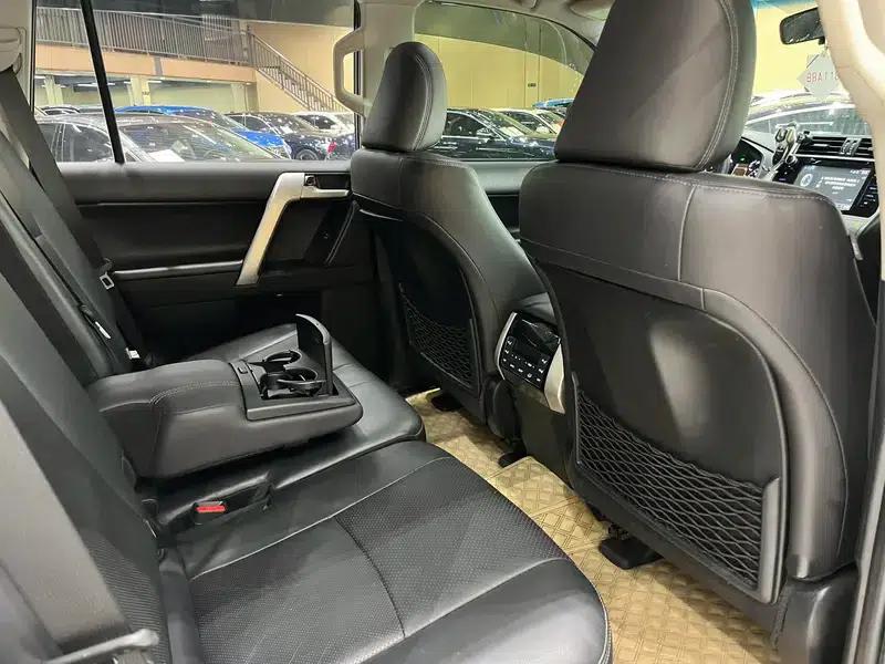 2018 Prado 3.5L Automatic TX-L with Rear-mounted Spare Tire — миниатюра 20