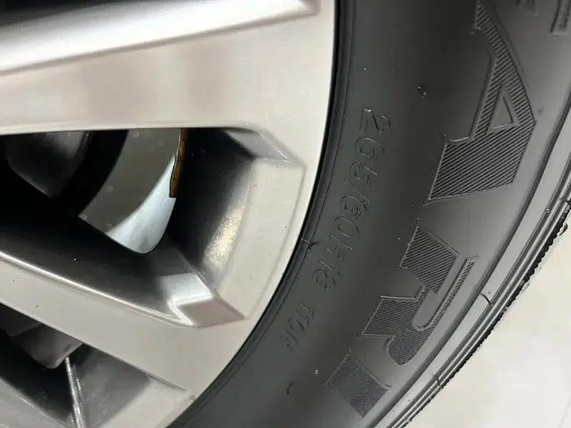 2018 Prado 3.5L Automatic TX-L with Rear-mounted Spare Tire — миниатюра 10