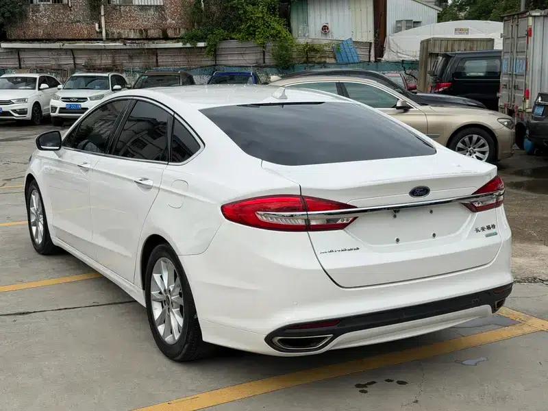 2017 Ford Mondeo EcoBoost 180 Fashion Edition — миниатюра 4