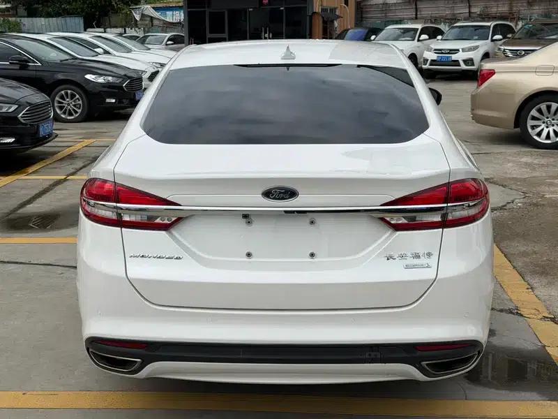 2017 Ford Mondeo EcoBoost 180 Fashion Edition — миниатюра 5