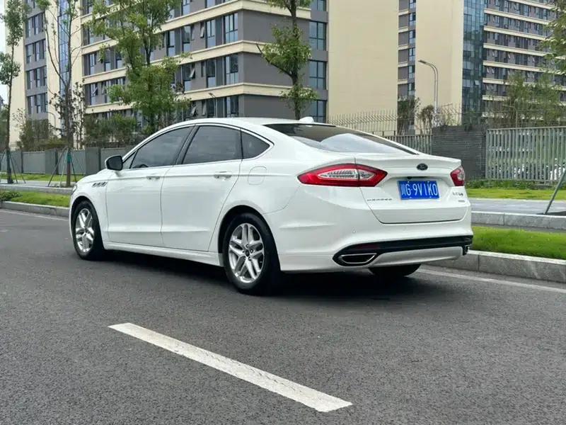 2013 Ford Mondeo 1.5L GTDi180 Fashion Edition — миниатюра 4