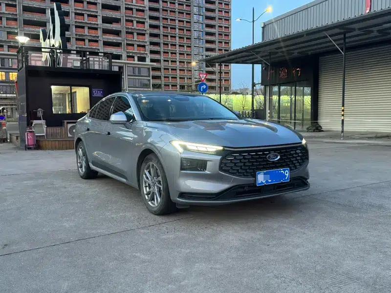 2023 Ford Mondeo EcoBoost 180 Luxury — миниатюра 3