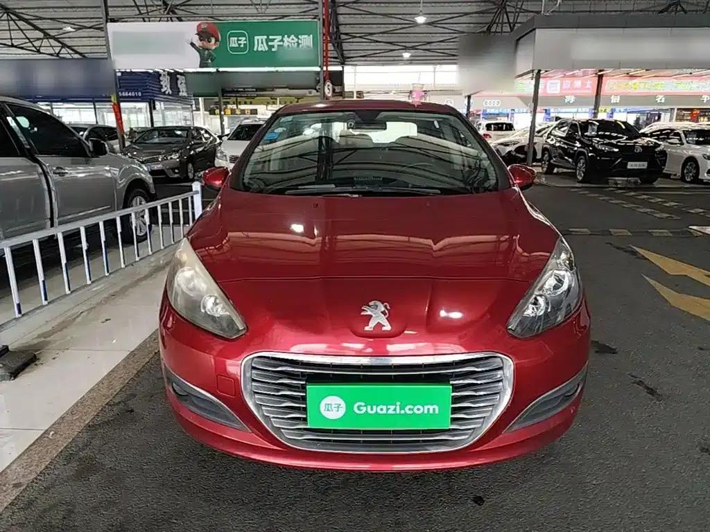 Peugeot 308 2014 Enjoy Edition Classic 1.6L Manual Premium Model — миниатюра 3