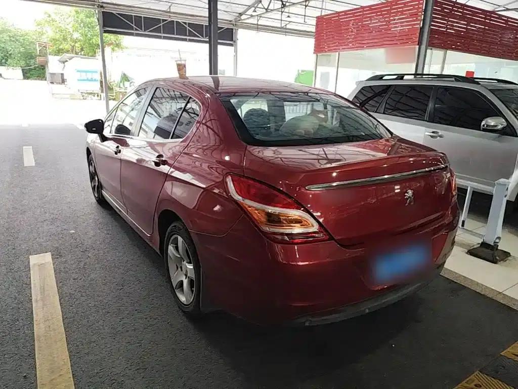 Peugeot 308 2014 Enjoy Edition Classic 1.6L Manual Premium Model — миниатюра 5