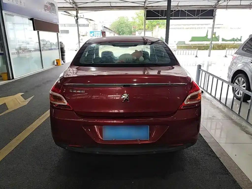 Peugeot 308 2014 Enjoy Edition Classic 1.6L Manual Premium Model — миниатюра 6