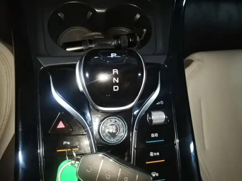 Qin PLUS 2023 Champion Edition DM-i 55KM Leading Model — миниатюра 14