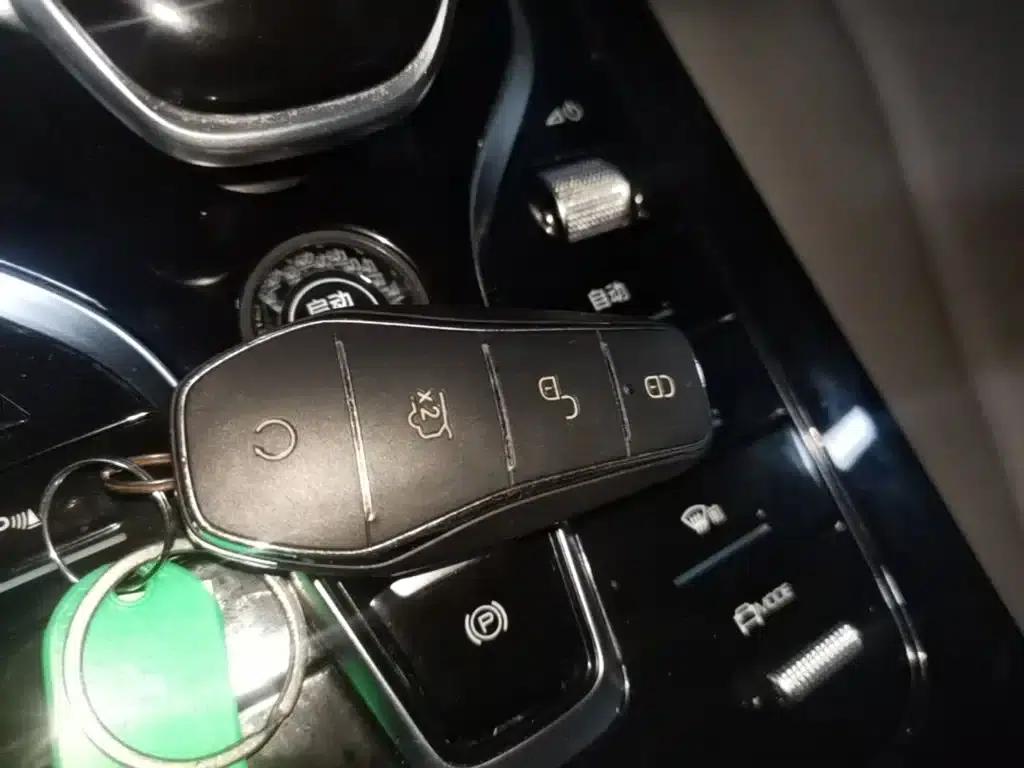 Qin PLUS 2023 Champion Edition DM-i 55KM Leading Model — миниатюра 9