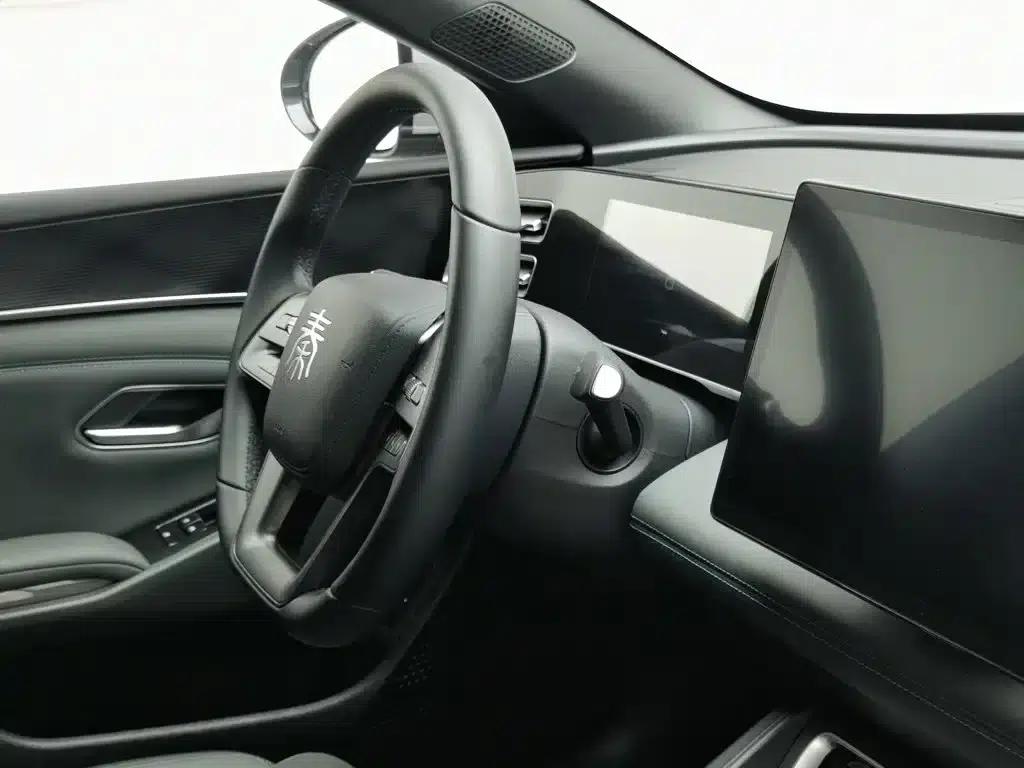 Qin L 2026 DM-i 128KM Progressive Edition — миниатюра 22