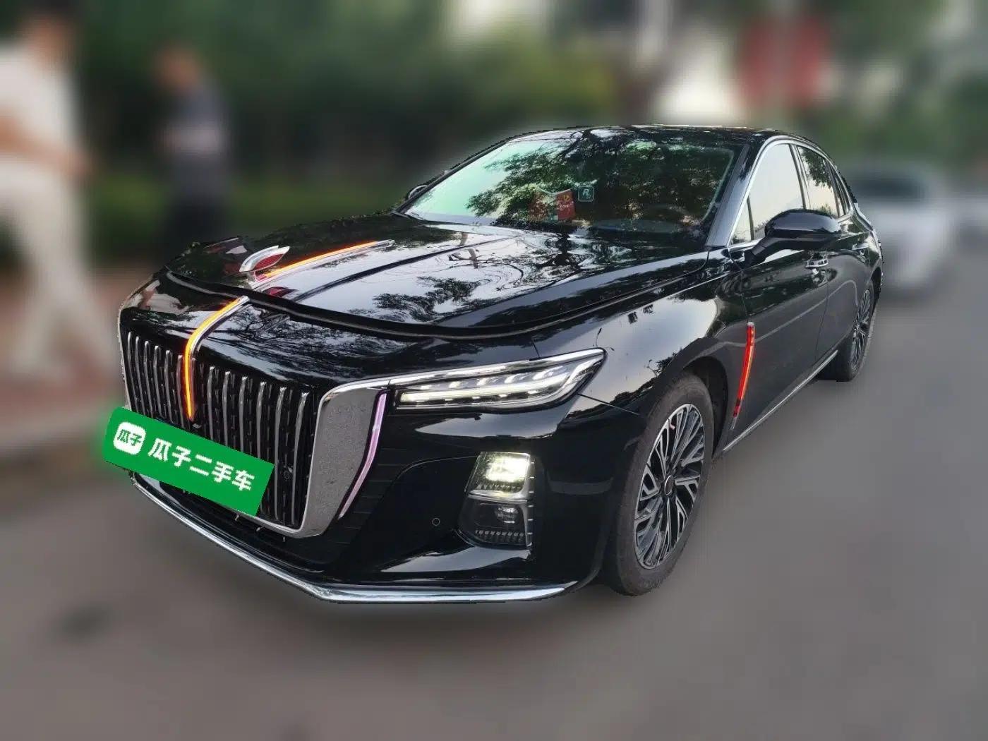 Hongqi H5 2025 2.0T Automatic Flag Edition – 500 000 Units Commemorative Version — миниатюра 1