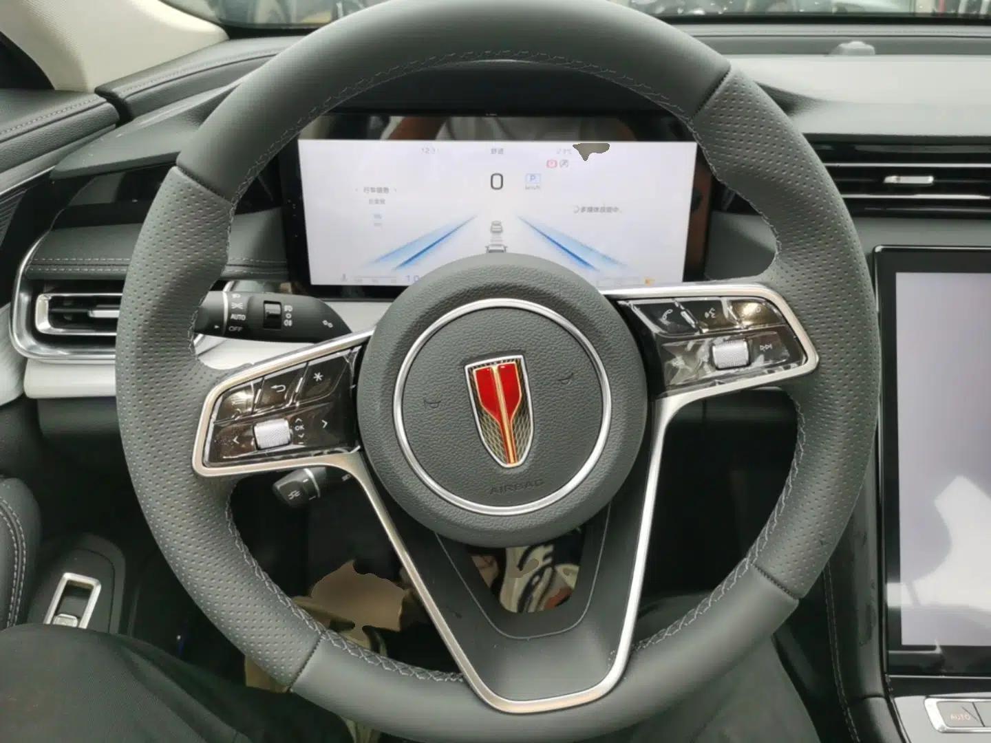 Hongqi H5 2025 2.0T Automatic Flag Edition – 500 000 Units Commemorative Version — миниатюра 13