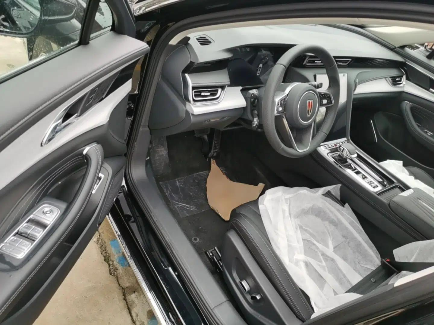 Hongqi H5 2025 2.0T Automatic Flag Edition – 500 000 Units Commemorative Version — миниатюра 18