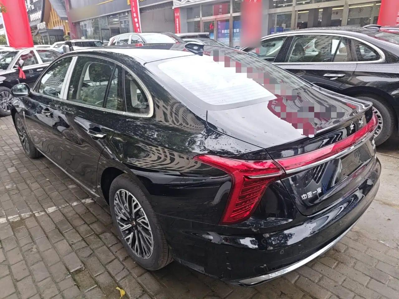 Hongqi H5 2025 2.0T Automatic Flag Edition – 500 000 Units Commemorative Version — миниатюра 4