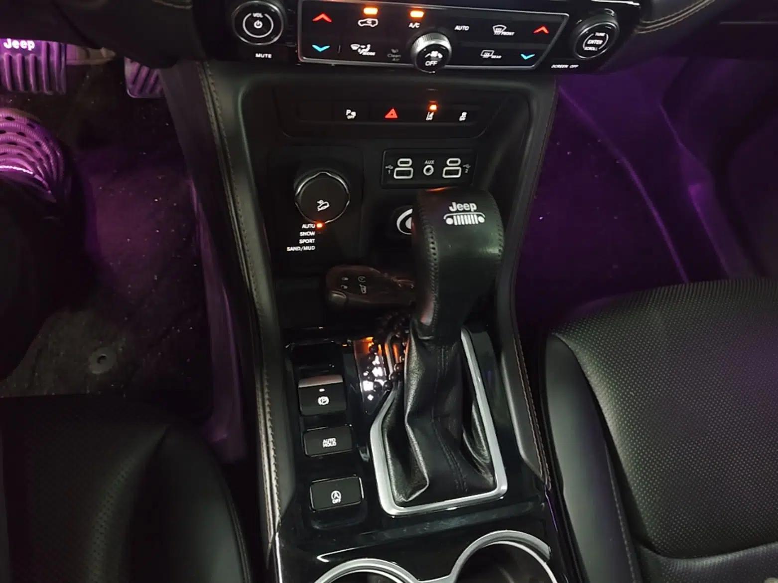 Jeep Grand Commander 2018 2.0T Four-Wheel Drive Smart Enjoyment Version China V Emission Standard — миниатюра 16