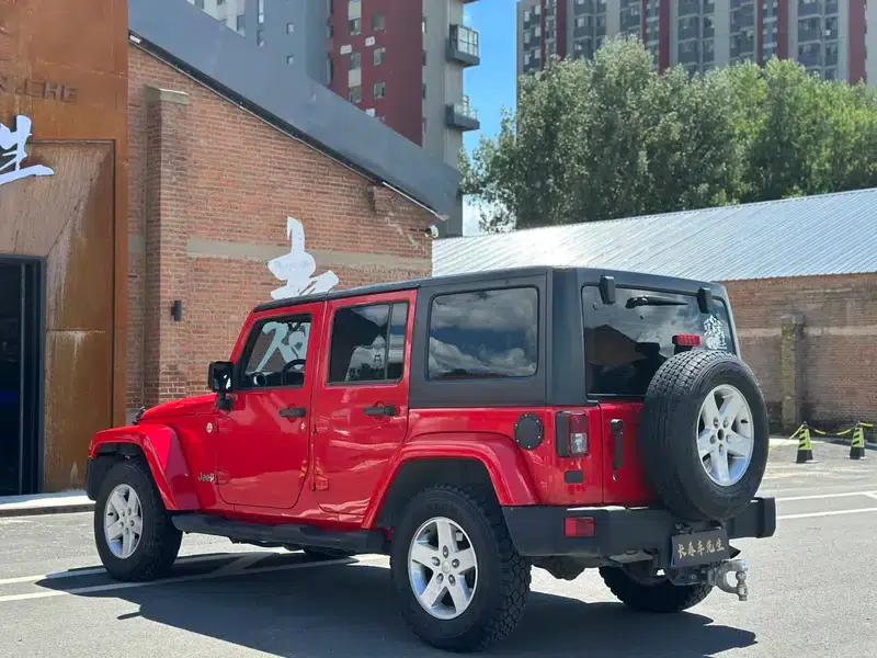 2015 Jeep Wrangler 2.8TD Sahara 4-Door — миниатюра 5