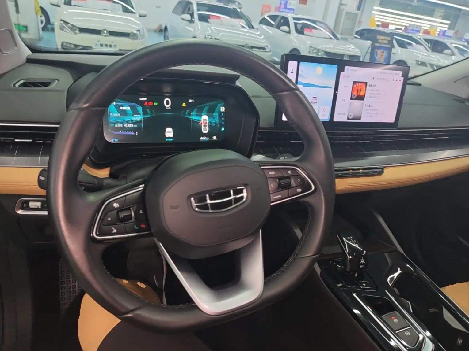 Geely Auto Emgrand L HiP 2024 Champion Edition 1.5TD-DHT Pro 100KM Excellence Model — миниатюра 12