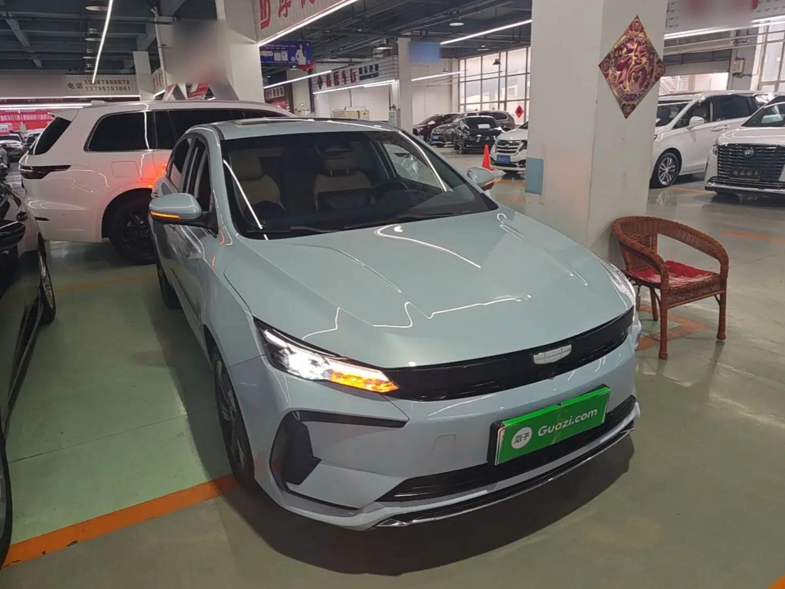 Geely Auto Emgrand L HiP 2024 Champion Edition 1.5TD-DHT Pro 100KM Excellence Model — миниатюра 3