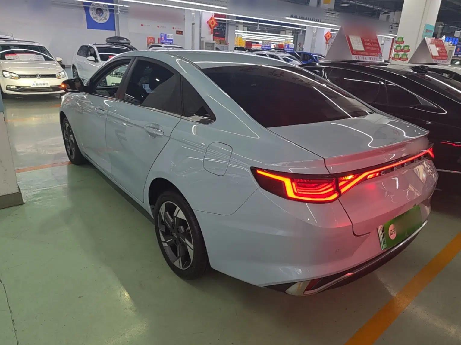 Geely Auto Emgrand L HiP 2024 Champion Edition 1.5TD-DHT Pro 100KM Excellence Model — миниатюра 4