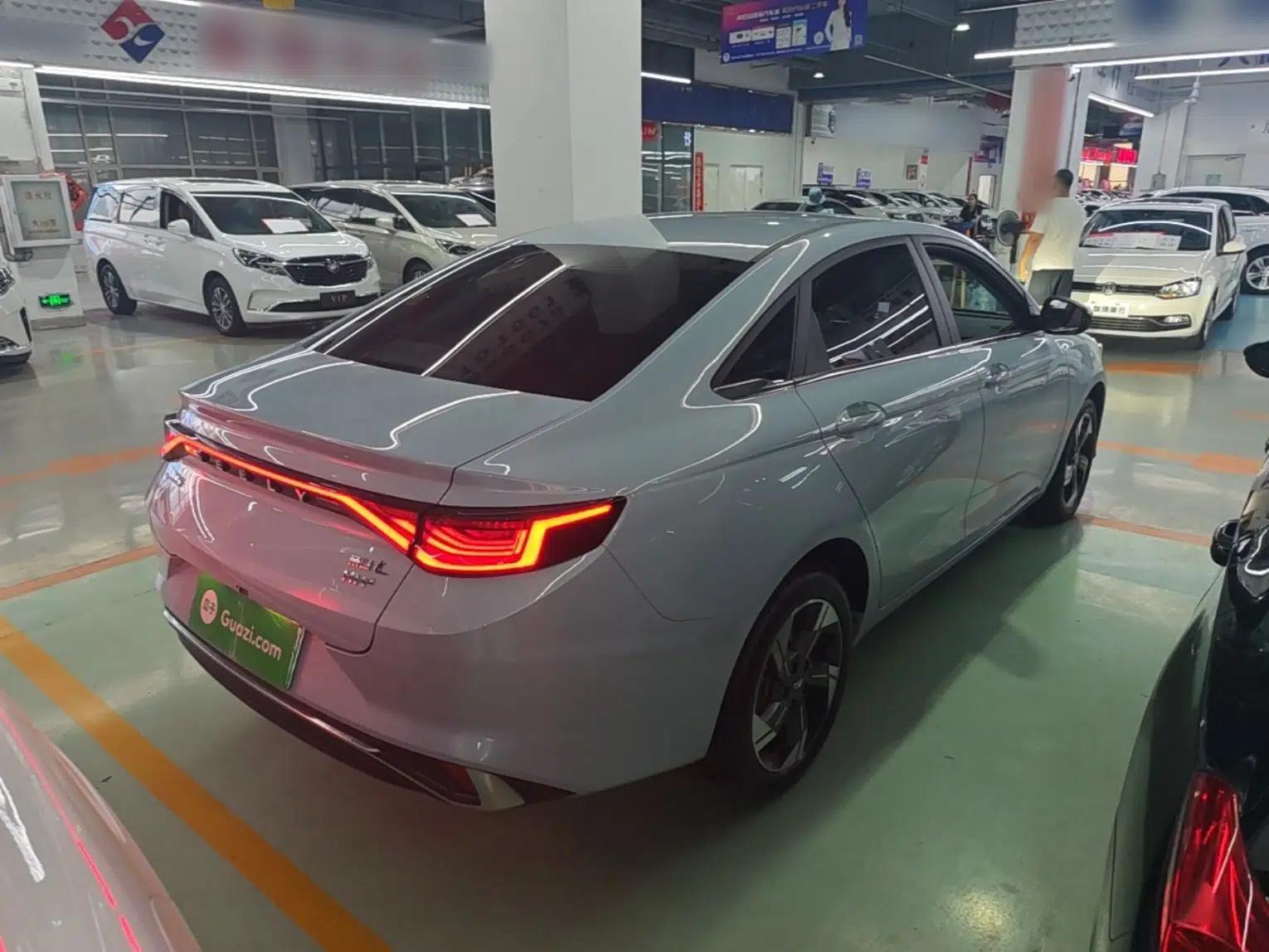Geely Auto Emgrand L HiP 2024 Champion Edition 1.5TD-DHT Pro 100KM Excellence Model — миниатюра 6