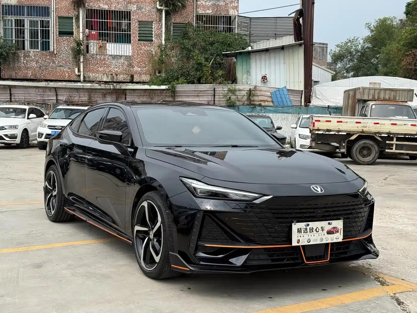 Changan UNI-V 2024 1.5T Premium Edition — миниатюра 3