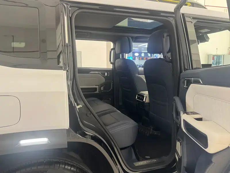 Jetour Traveler C-DM 2024 1.5TD DHT 208km 2WD Mountain Edition — миниатюра 9