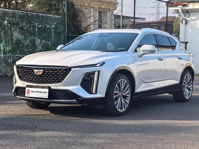 2023 Cadillac GT4 25T Premium