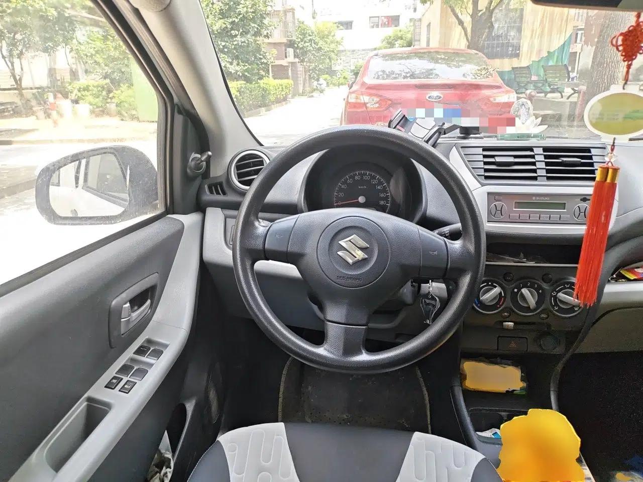 Suzuki Alto 2013 Revised Version 1.0L Manual Comfort Edition — миниатюра 10