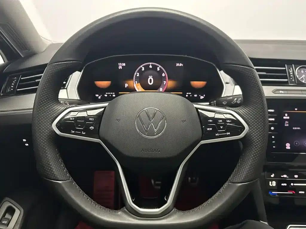 Volkswagen Magotan 2023 2 Millionth Unit Commemorative Edition 330TSI DSG Leading Model — миниатюра 3