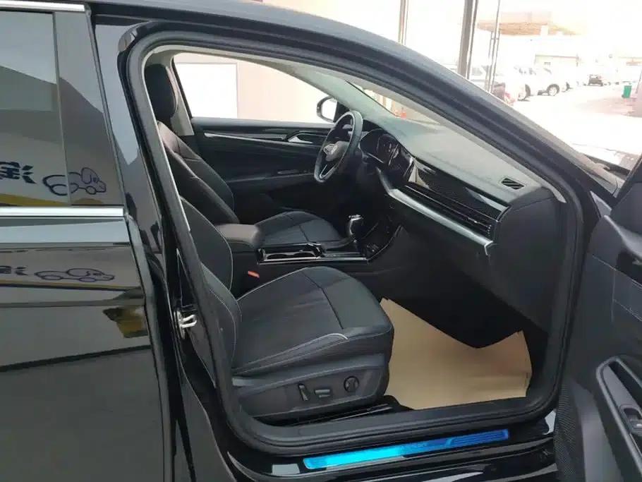 2022 Passat 330TSI Luxury Edition — миниатюра 8
